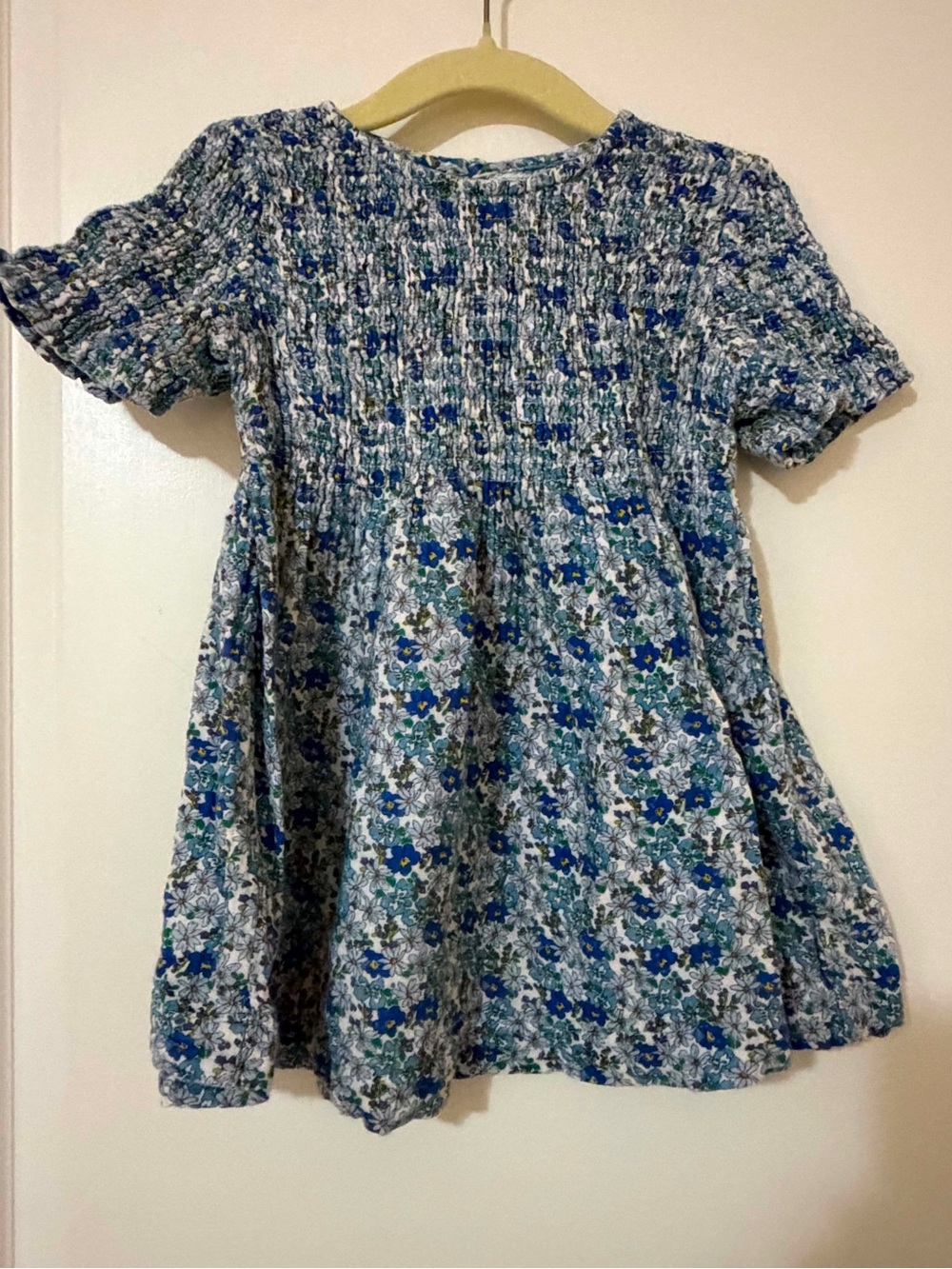 2/$20♥️ZARA Blue Floral Smocked Kids Dress